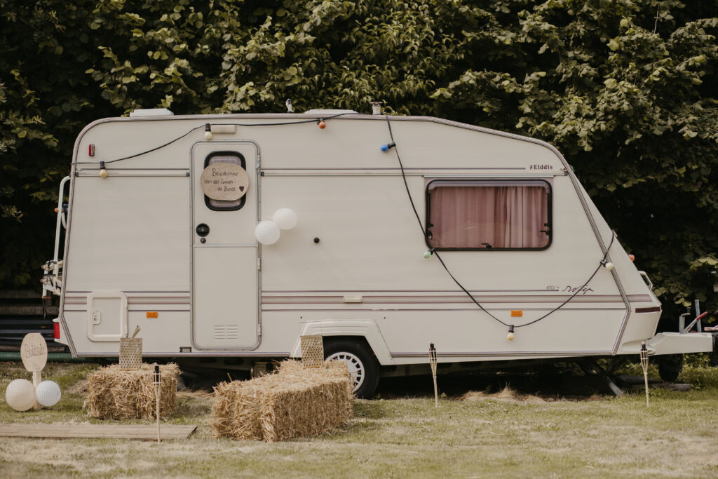 Caravan op bruiloft